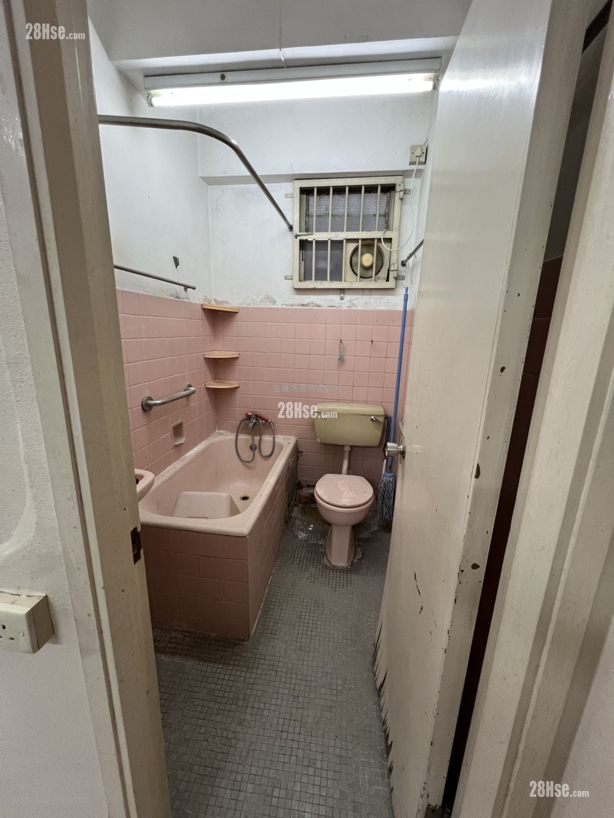 丰盛大厦 售盘 2 房 , 1 浴室 381 平方尺