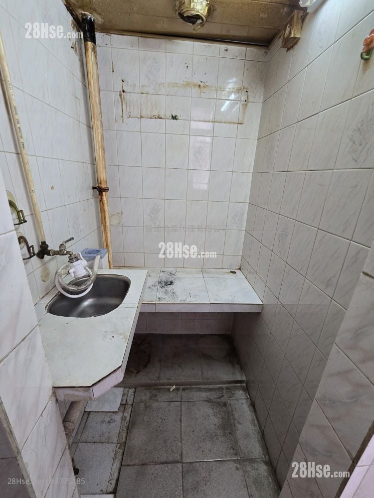 荔枝角道224号 售盘 3 房 , 1 浴室 679 平方尺