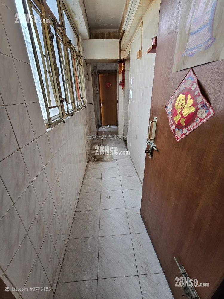 荔枝角道224号 售盘 3 房 , 1 浴室 679 平方尺