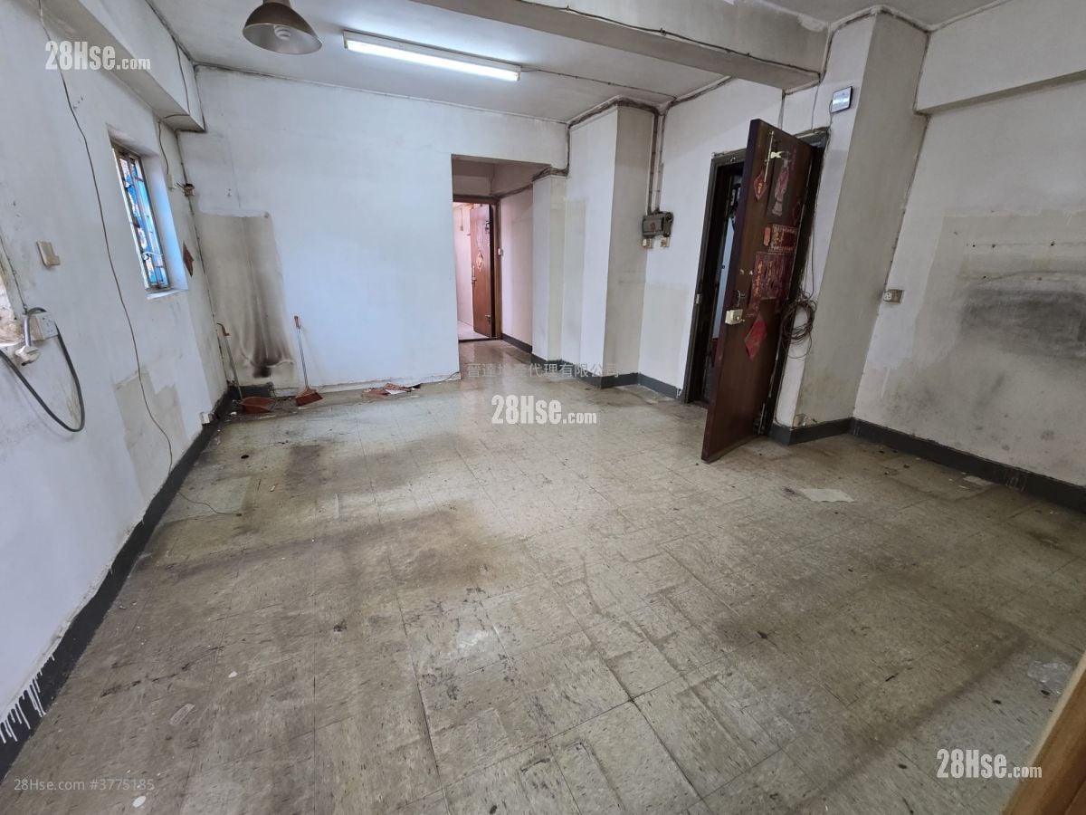 荔枝角道224号 售盘 3 房 , 1 浴室 679 平方尺