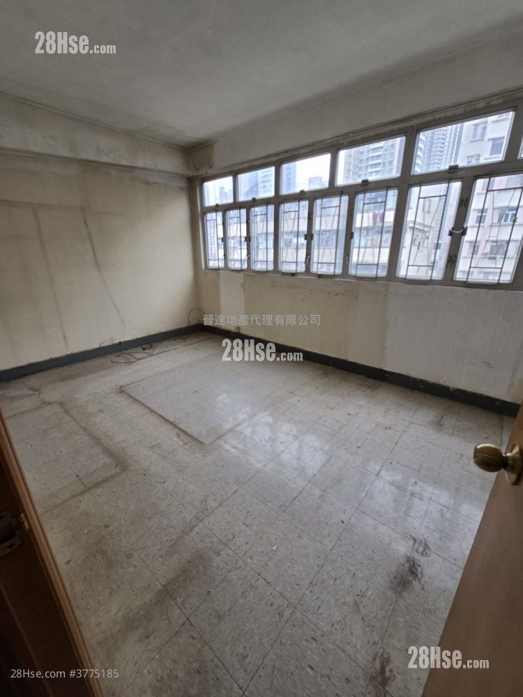 荔枝角道224号 售盘 3 房 , 1 浴室 679 平方尺