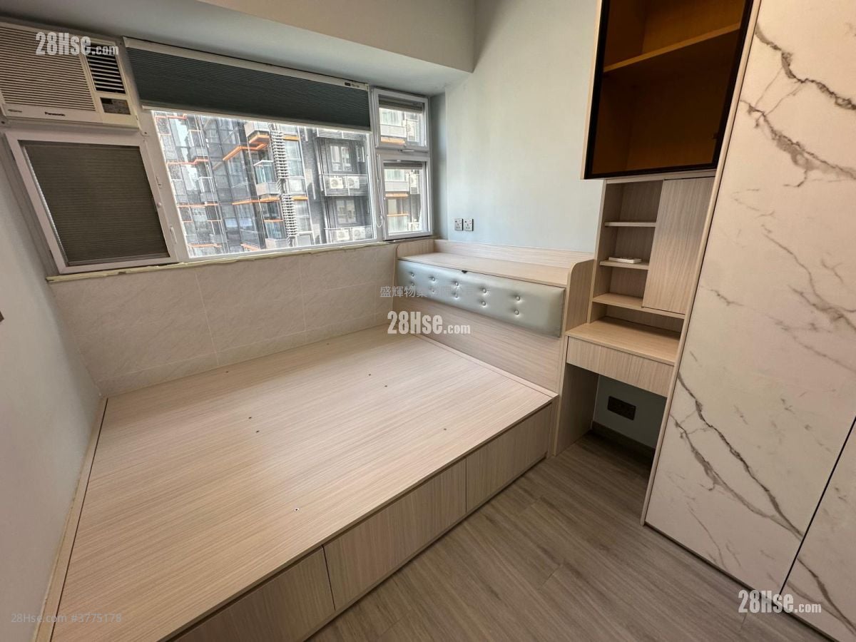 May Sun Building Sell 2 Bedrooms , 1 Bathroom 366 ft²