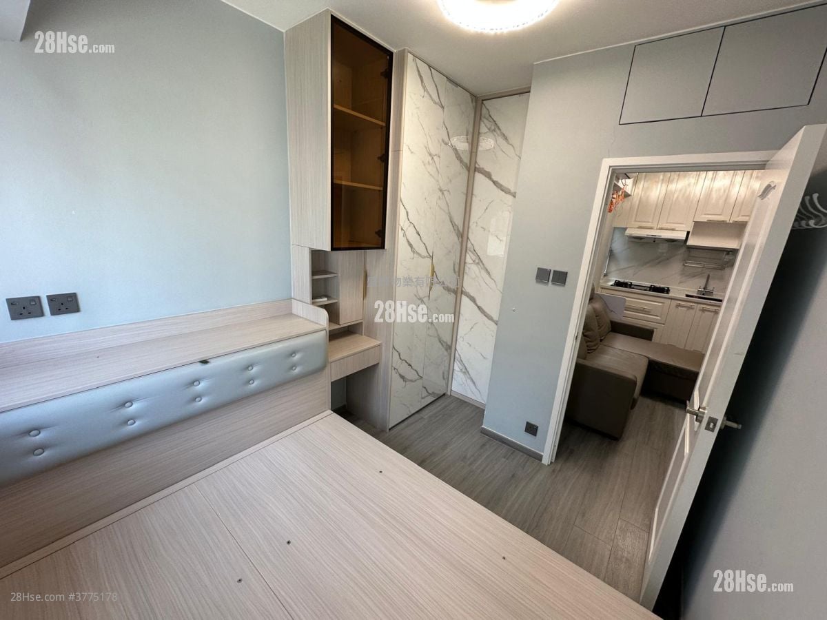 May Sun Building Sell 2 Bedrooms , 1 Bathroom 366 ft²