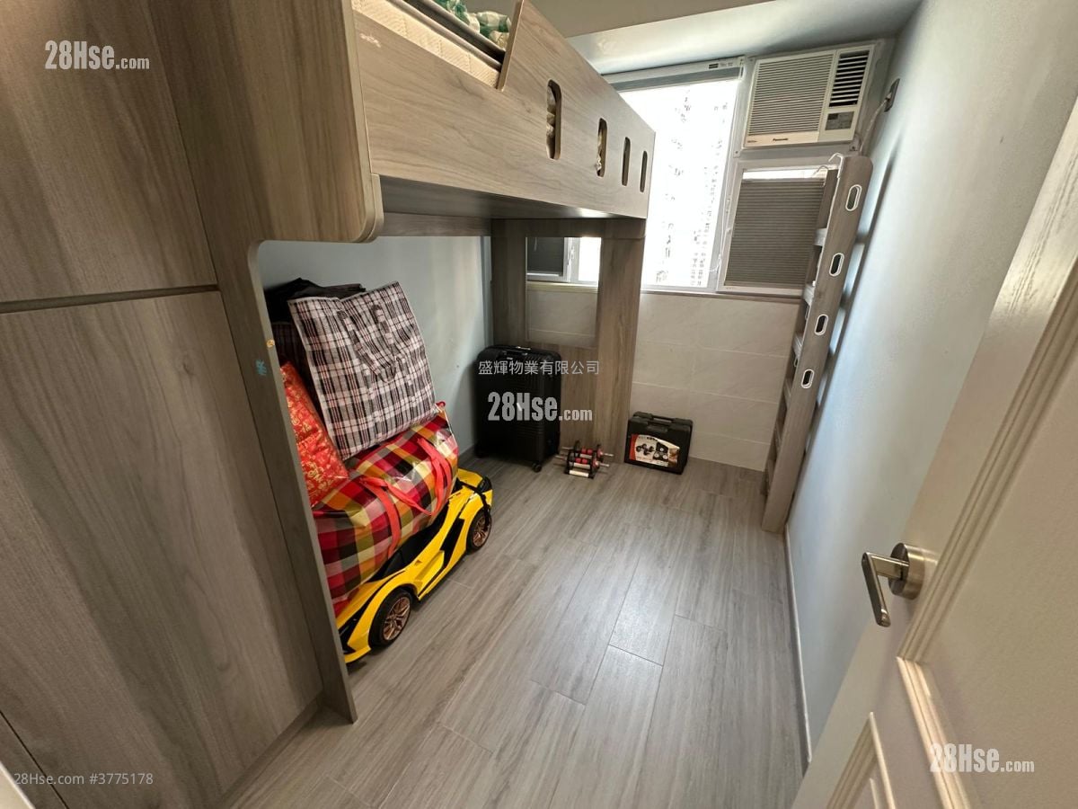 May Sun Building Sell 2 Bedrooms , 1 Bathroom 366 ft²