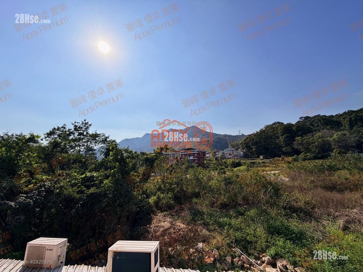 村屋 售盘 3 房 , 1 浴室 700 平方尺