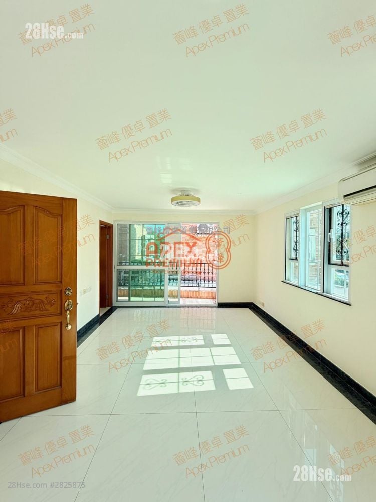 村屋 售盘 3 房 , 1 浴室 700 平方尺