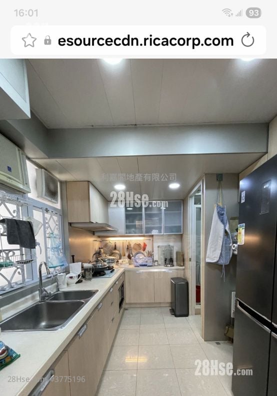 世界花园 售盘 3 房 , 2 浴室 1,255 平方尺