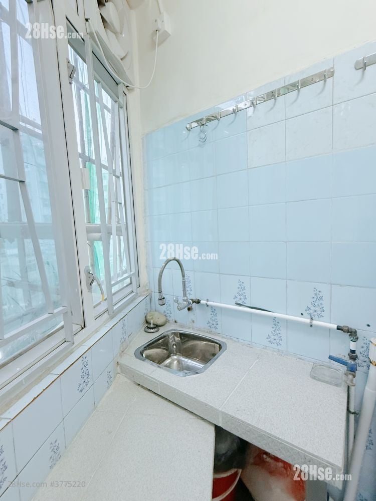 183 Ma Tau Wai Road Sell Studio , 1 Bathroom 80 ft²