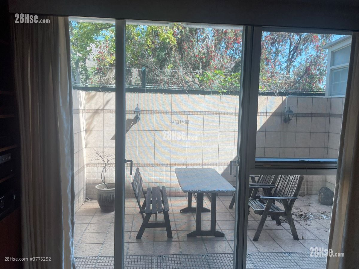 Seasons Villas Sell 4 Bedrooms , 2 Bathrooms