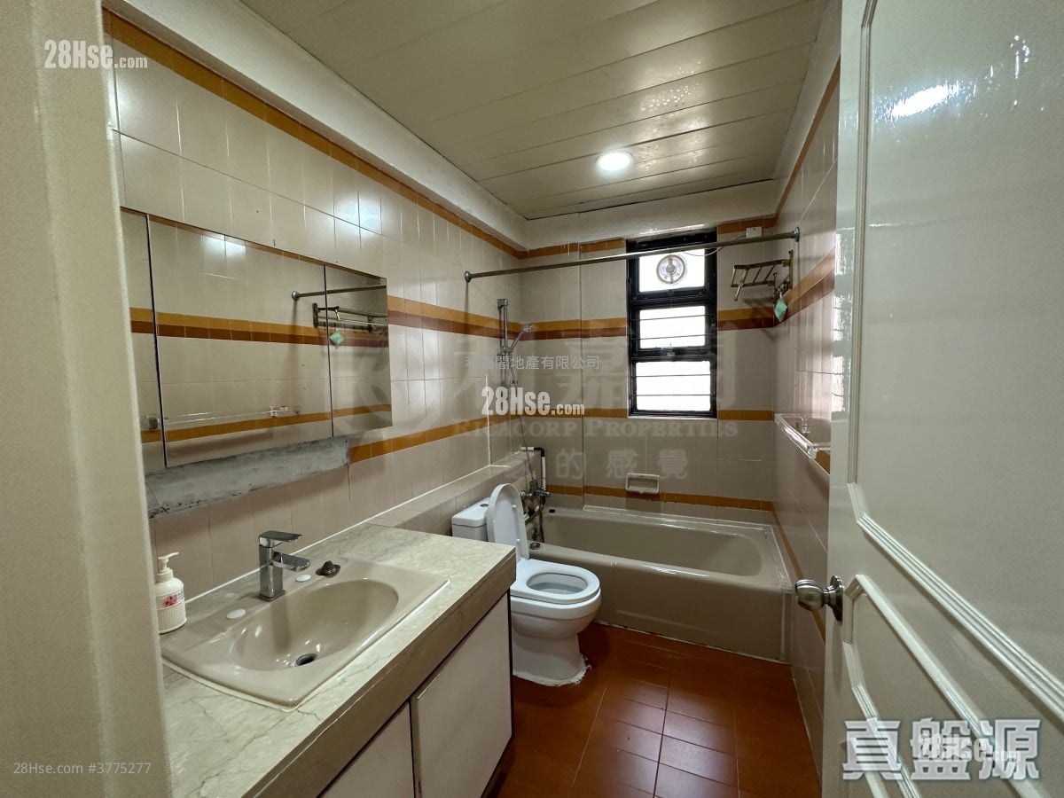 Faraday House Sell 4 Bedrooms , 3 Bathrooms 1,761 ft²