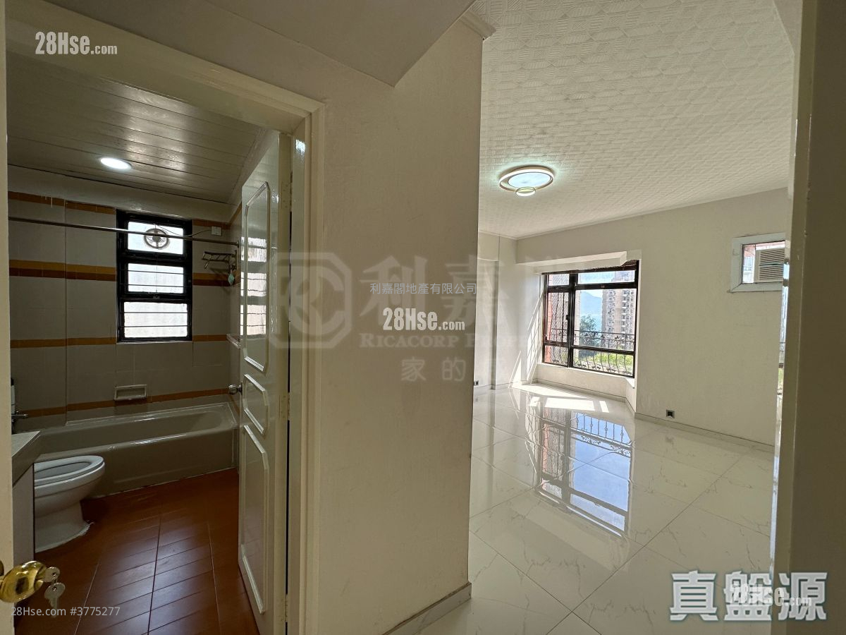 Faraday House Sell 4 Bedrooms , 3 Bathrooms 1,761 ft²