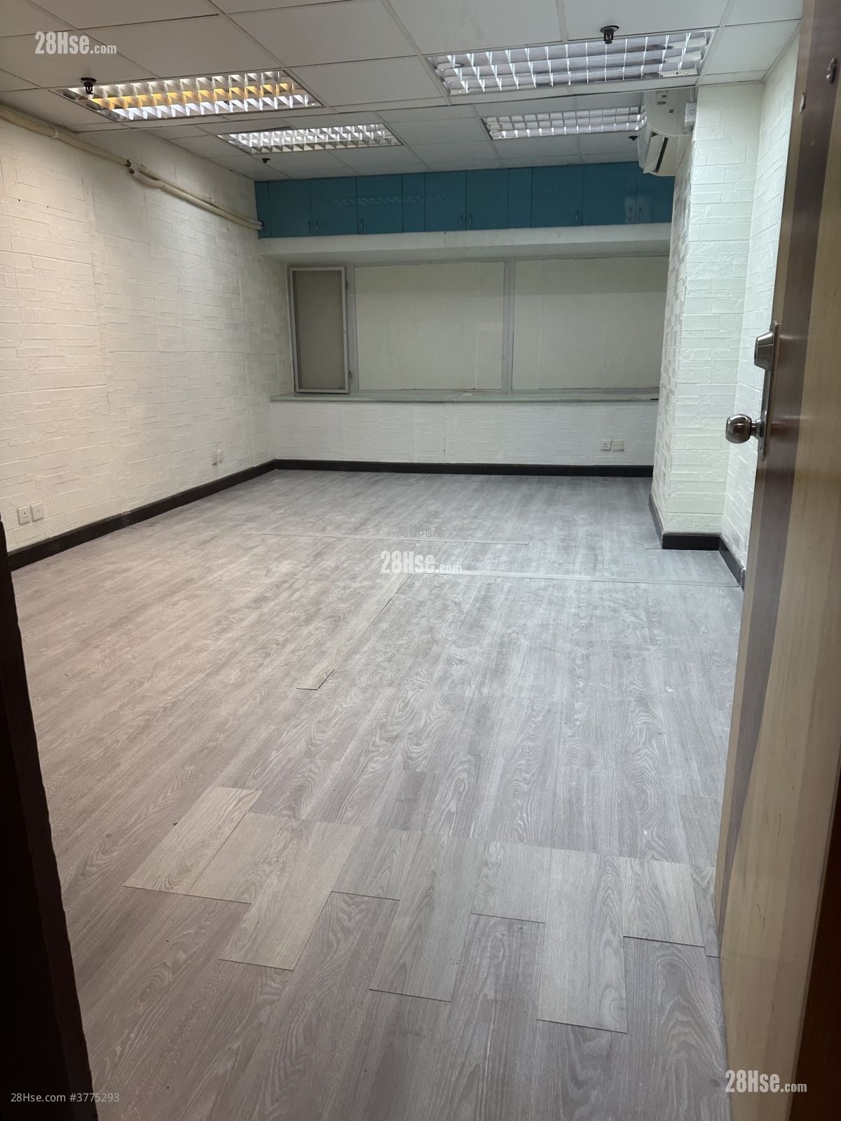 Wing Ning Building Rental Studio 250 ft²