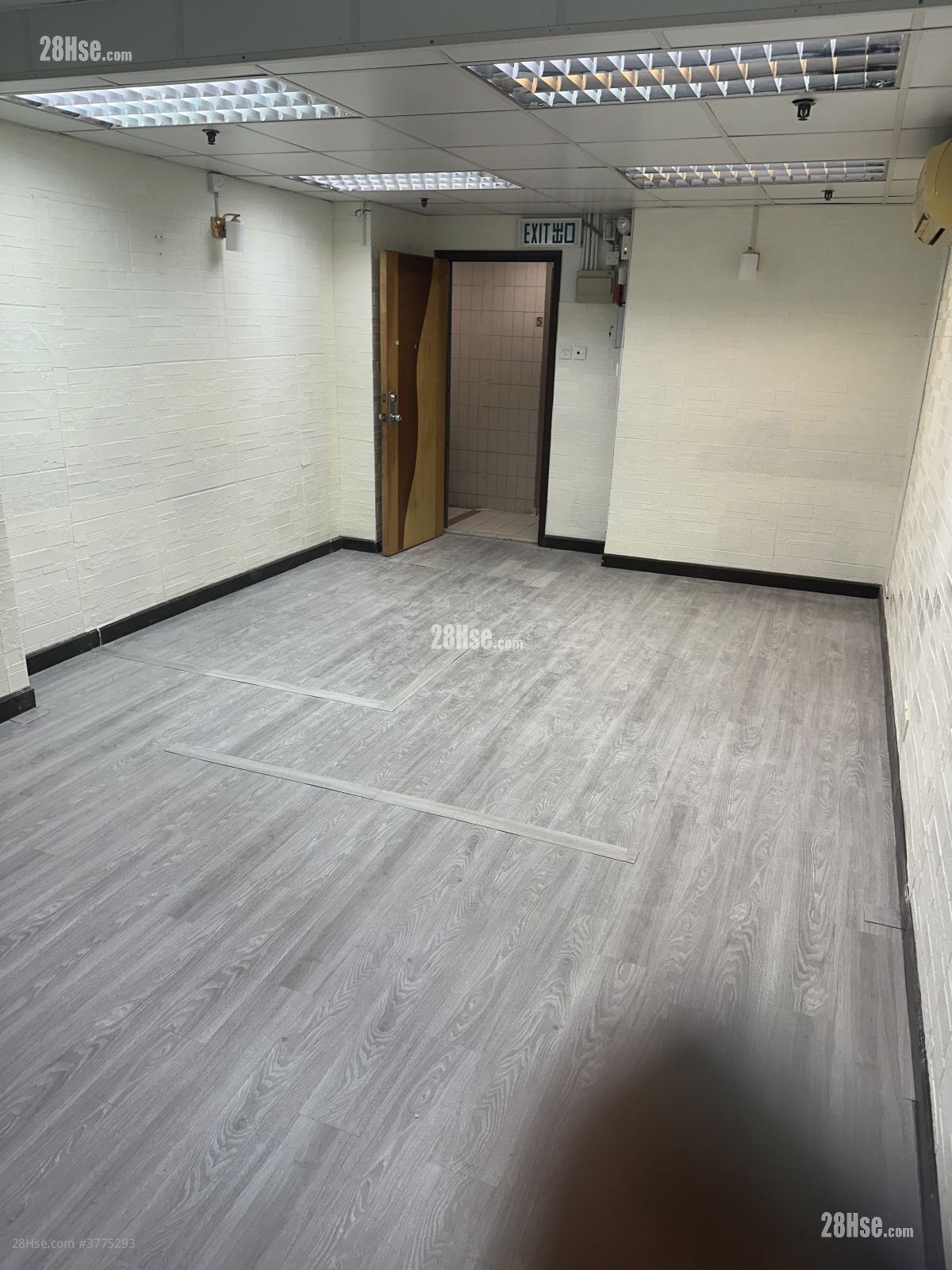 Wing Ning Building Rental Studio 250 ft²