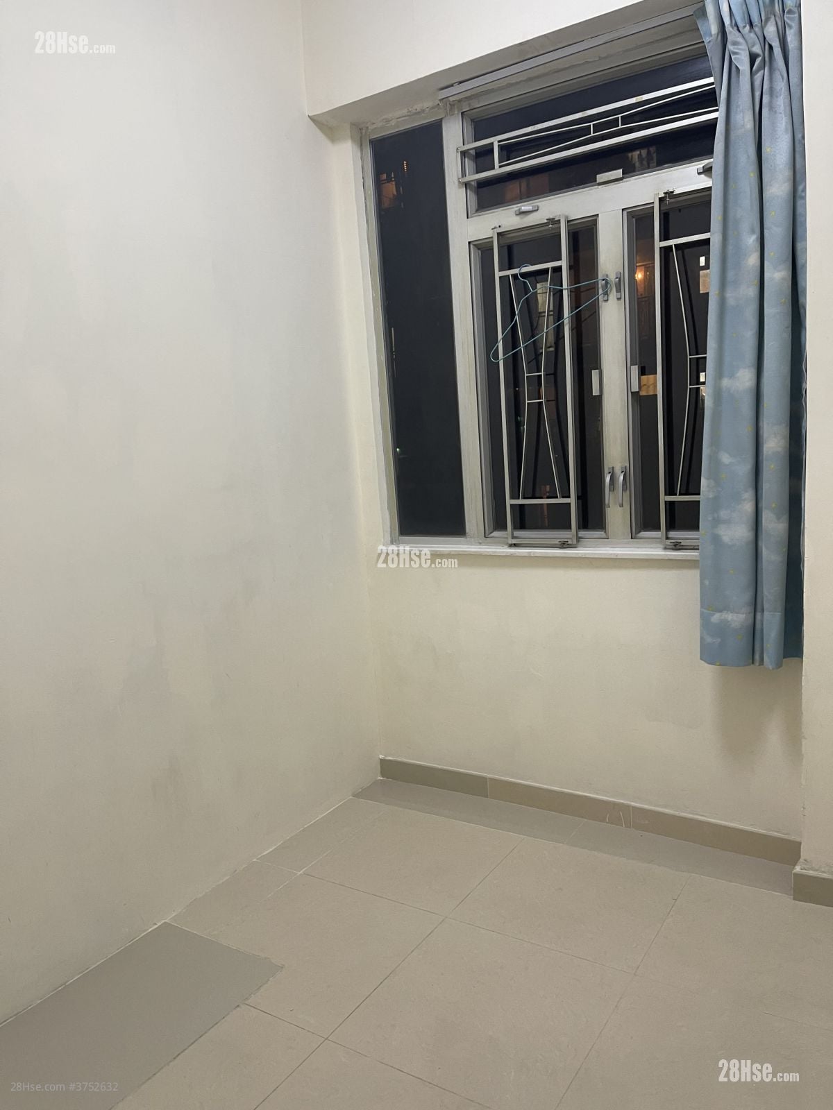 丽华大厦 租盘 2 房 , 1 浴室 293 平方尺