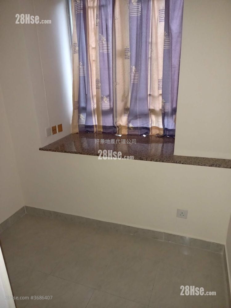 Hong Fai Building Sell 2 Bedrooms , 1 Bathroom 271 ft²