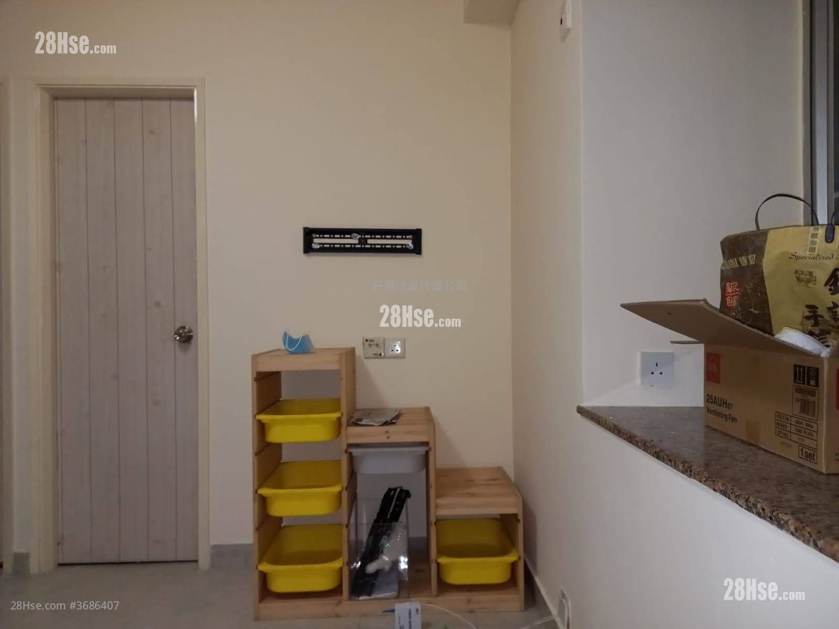 Hong Fai Building Sell 2 Bedrooms , 1 Bathroom 271 ft²