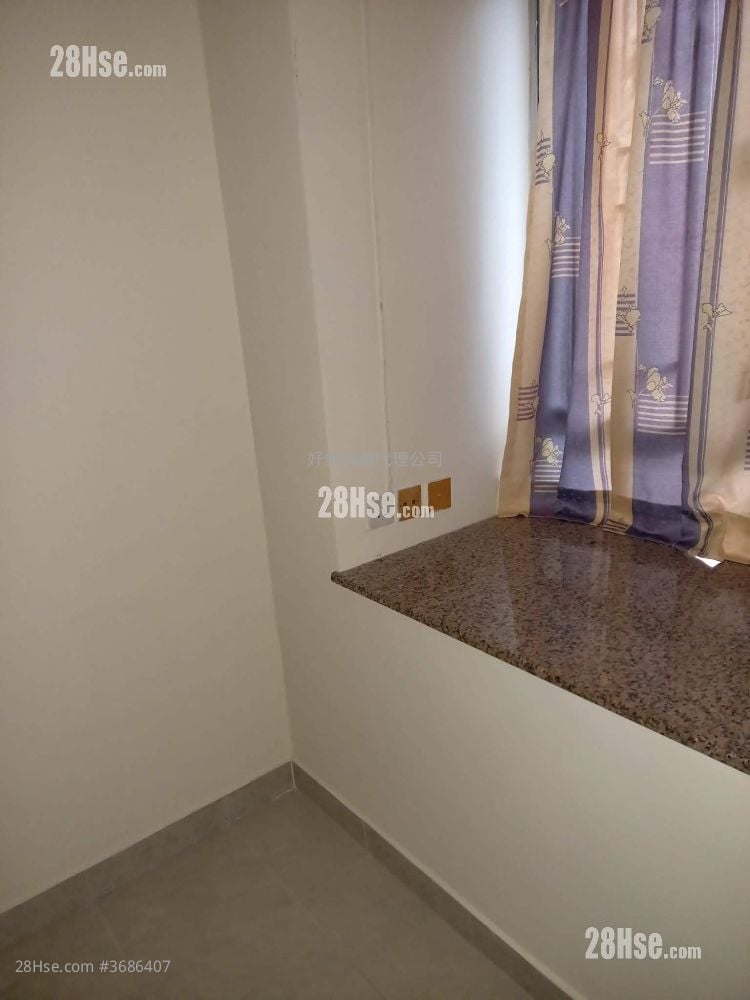 Hong Fai Building Sell 2 Bedrooms , 1 Bathroom 271 ft²