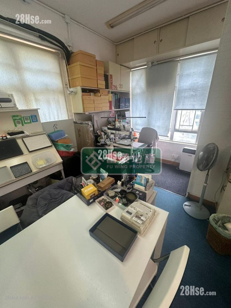 Dorfu Court Sell 2 Bedrooms , 2 Bathrooms 690 ft²