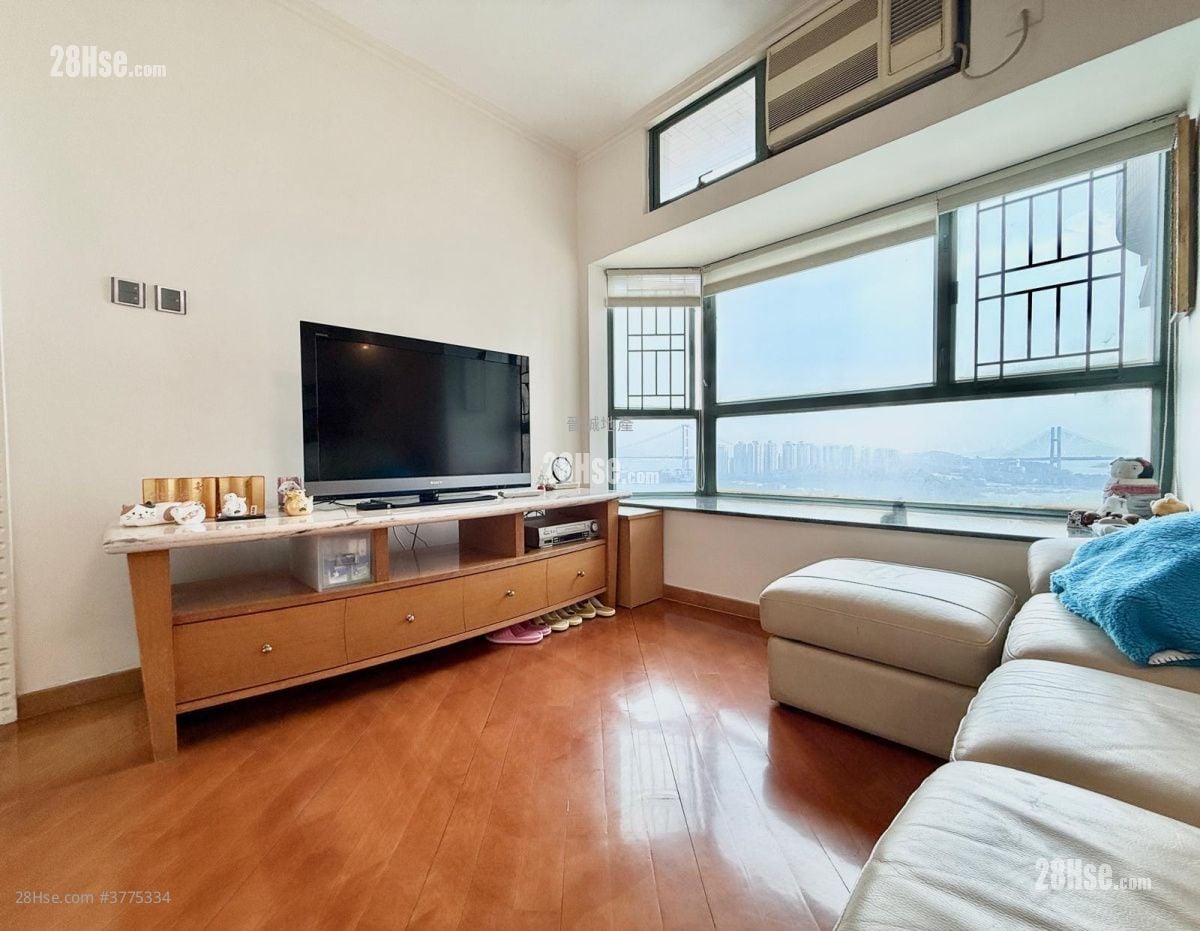 Sea Crest Villa Sell 3 Bedrooms , 2 Bathrooms 632 ft²