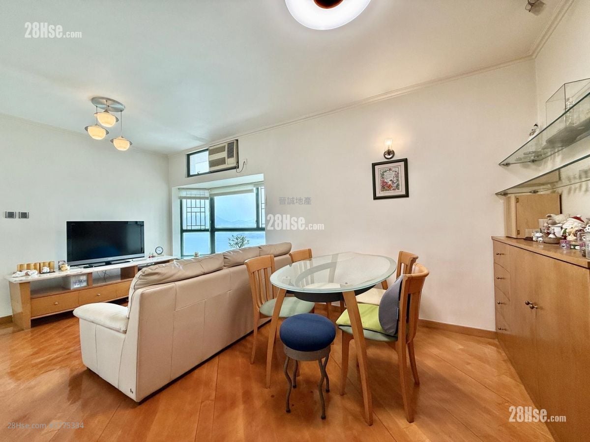 Sea Crest Villa Sell 3 Bedrooms , 2 Bathrooms 632 ft²