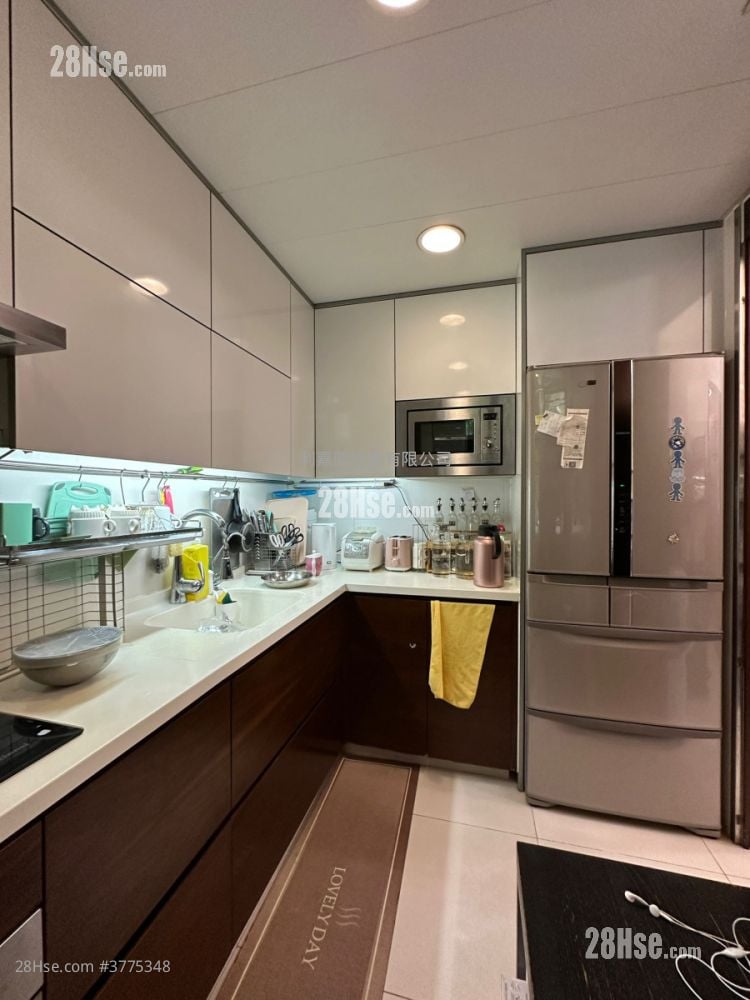 Woodcrest Hill Sell 3 Bedrooms , 2 Bathrooms 936 ft²