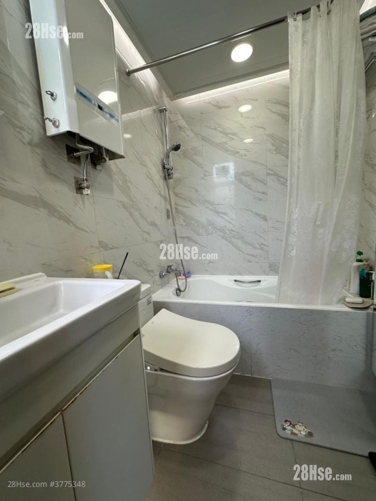 Woodcrest Hill Sell 3 Bedrooms , 2 Bathrooms 936 ft²