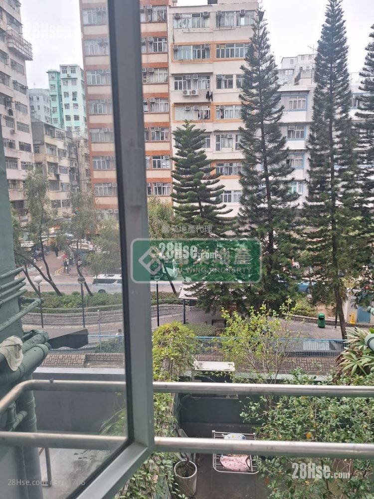 Nam Pont Building Sell 2 Bedrooms , 1 Bathroom 287 ft²