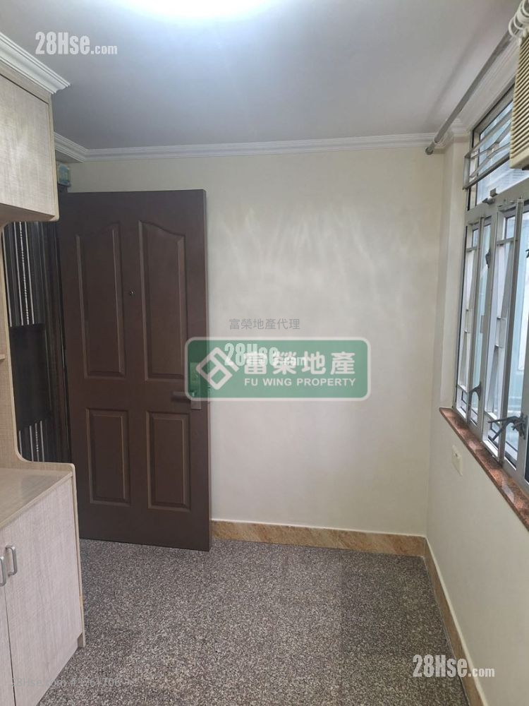 Nam Pont Building Sell 2 Bedrooms , 1 Bathroom 287 ft²