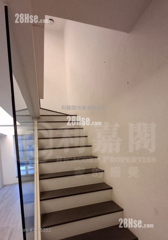 Jubilee Garden Sell 3 Bedrooms , 1 Bathroom 660 ft²