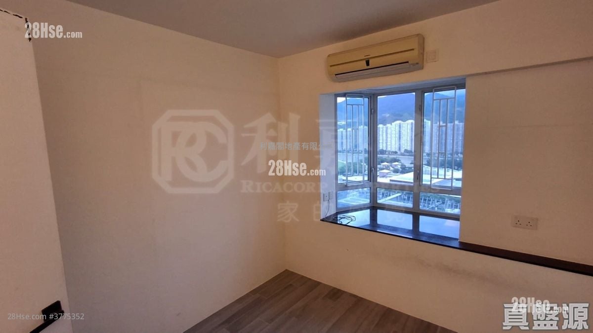 Jubilee Garden Sell 3 Bedrooms , 1 Bathroom 660 ft²