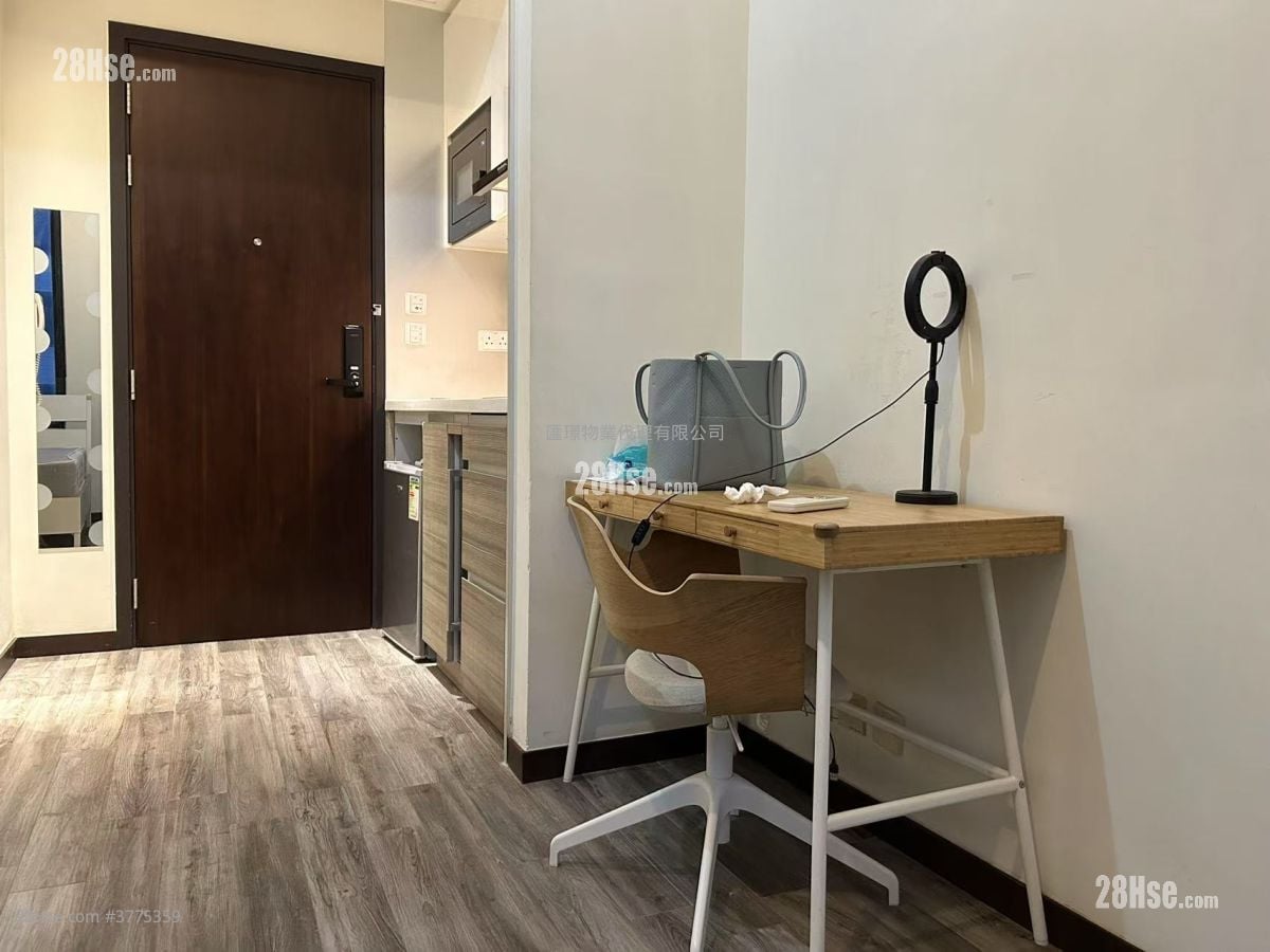 Ava128 Sell Studio 227 ft²