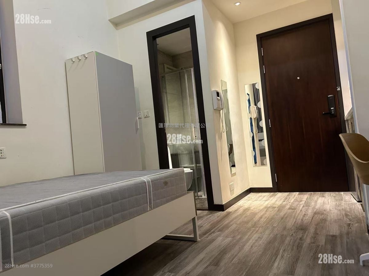 Ava128 Sell Studio 227 ft²