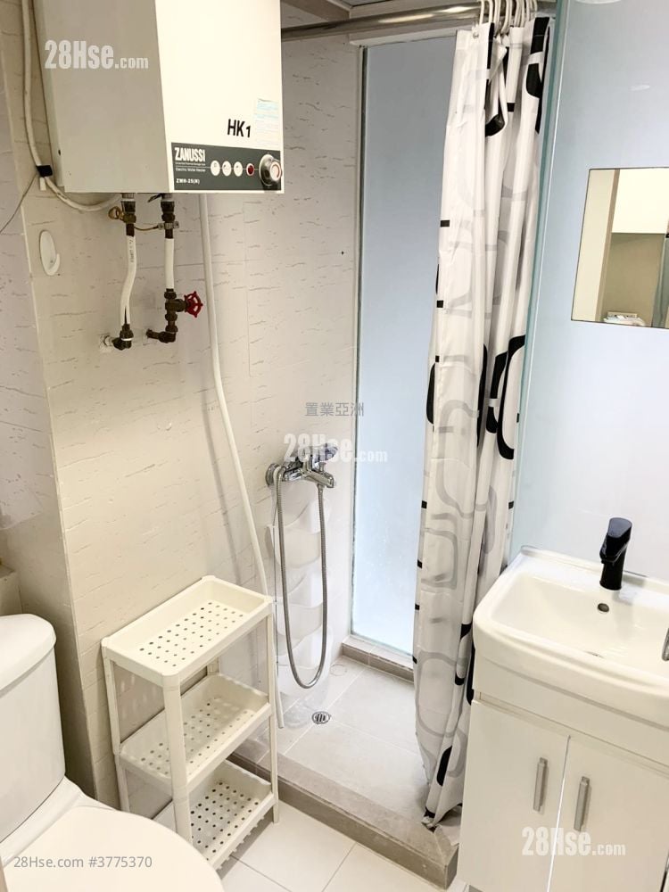 Wah Koon Building Sell Studio , 1 Bathroom 260 ft²