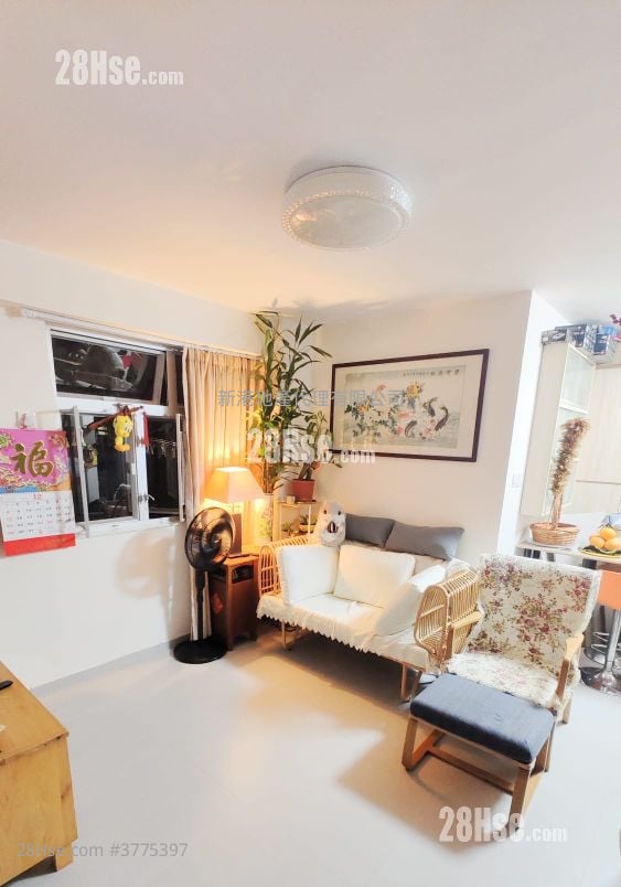 Wyler Garden Sell 2 Bedrooms , 1 Bathroom 372 ft²