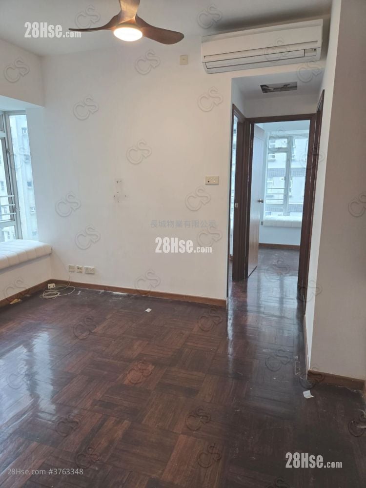 Royal Terrace Sell 2 Bedrooms , 1 Bathroom 379 ft²