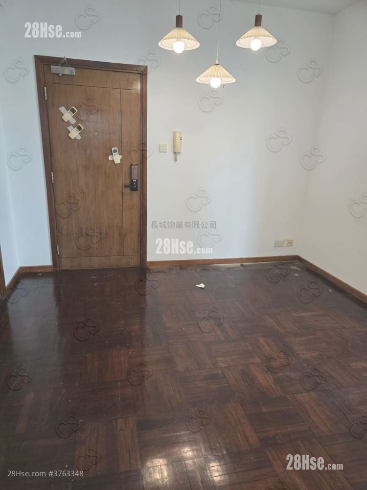 Royal Terrace Sell 2 Bedrooms , 1 Bathroom 379 ft²