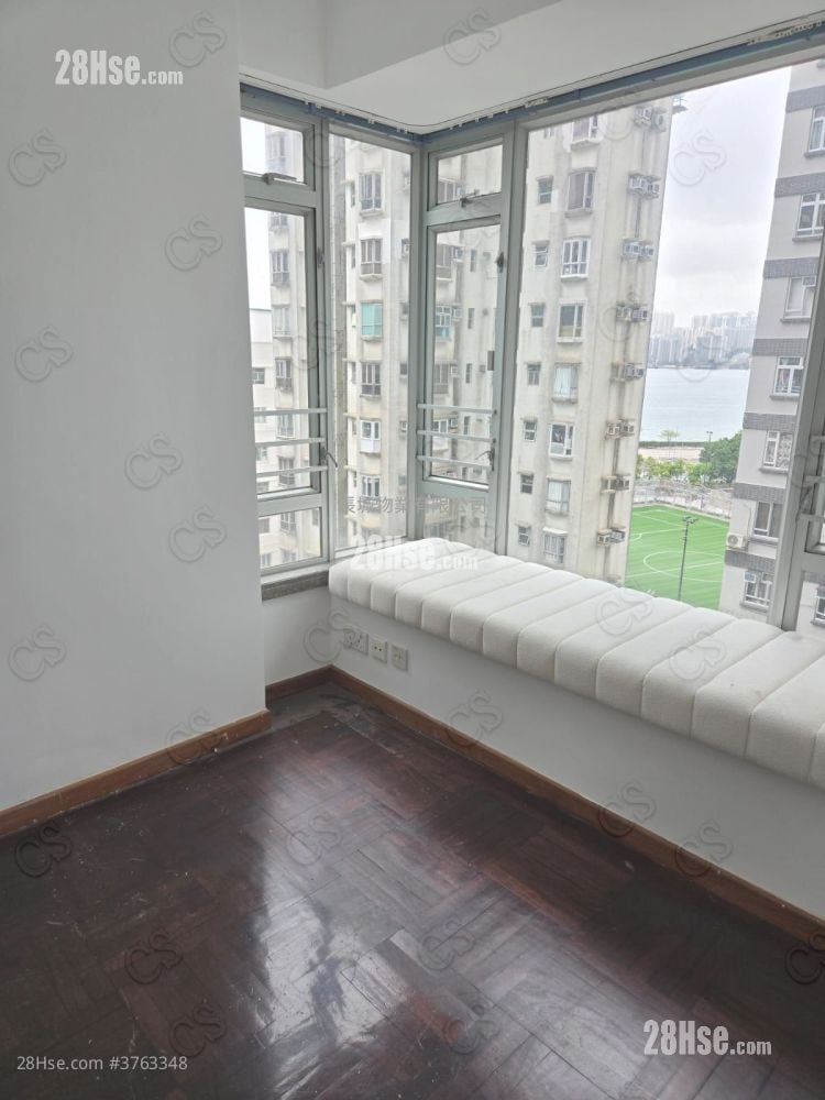 Royal Terrace Sell 2 Bedrooms , 1 Bathroom 379 ft²