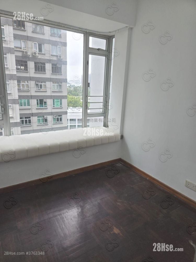 Royal Terrace Sell 2 Bedrooms , 1 Bathroom 379 ft²