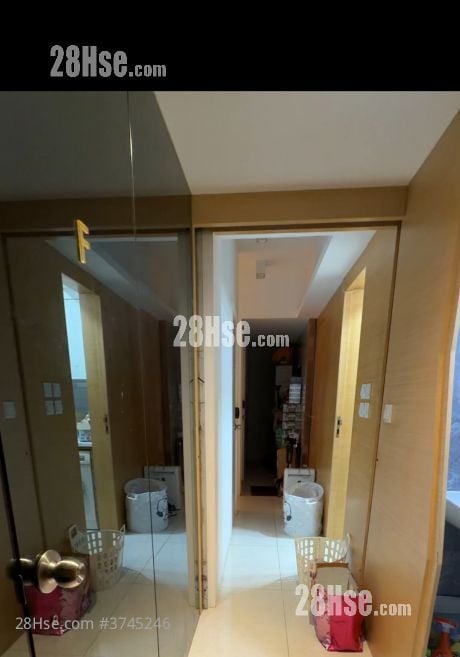 致蓝天 租盘 5+ 房 , 2 浴室 792 平方尺