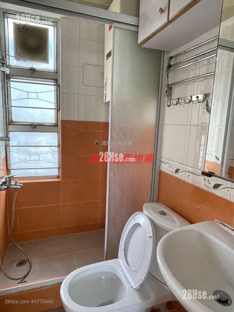 时兴大厦 售盘 2 房 , 1 浴室 290 平方尺