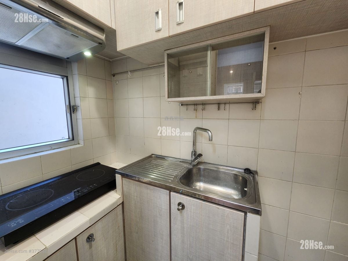Shing Kung Mansion Rental 2 Bedrooms , 1 Bathroom 278 ft²