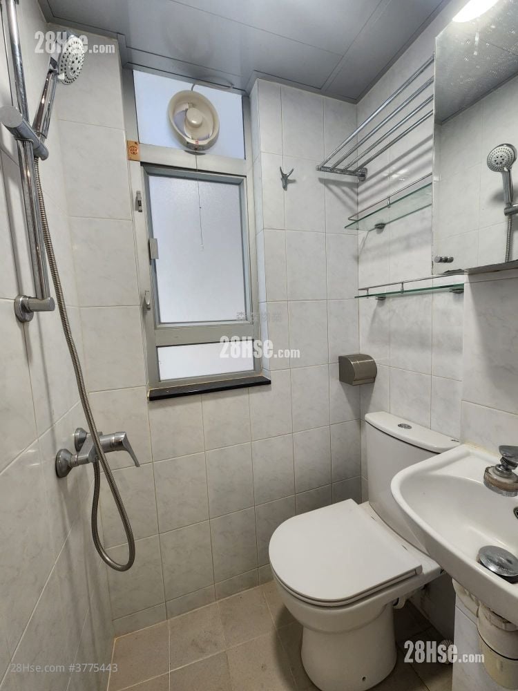 Shing Kung Mansion Rental 2 Bedrooms , 1 Bathroom 278 ft²