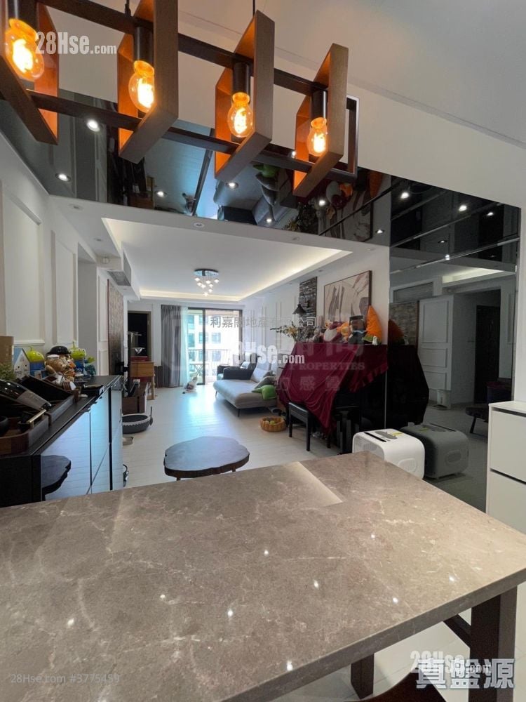 倚龙山庄 售盘 3 房 , 2 浴室 801 平方尺