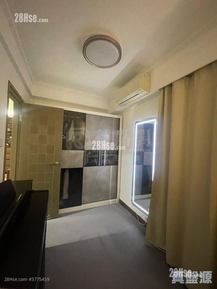 倚龙山庄 售盘 3 房 , 2 浴室 801 平方尺