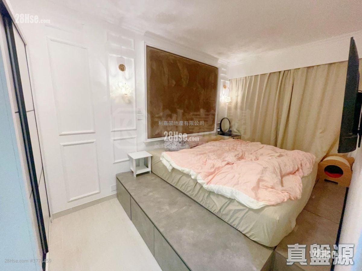 倚龙山庄 售盘 3 房 , 2 浴室 801 平方尺