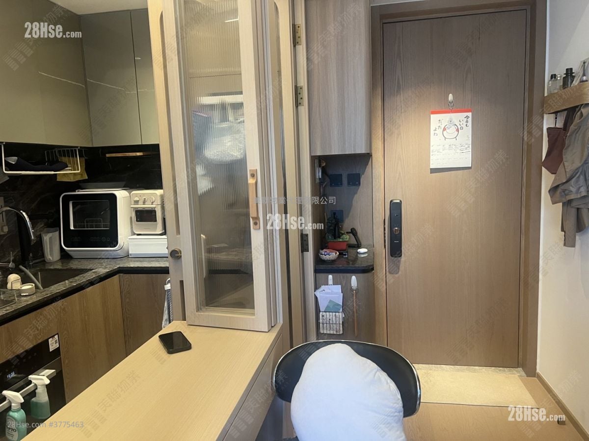 In One Sell 1 Bedroom , 1 Bathroom 333 ft²