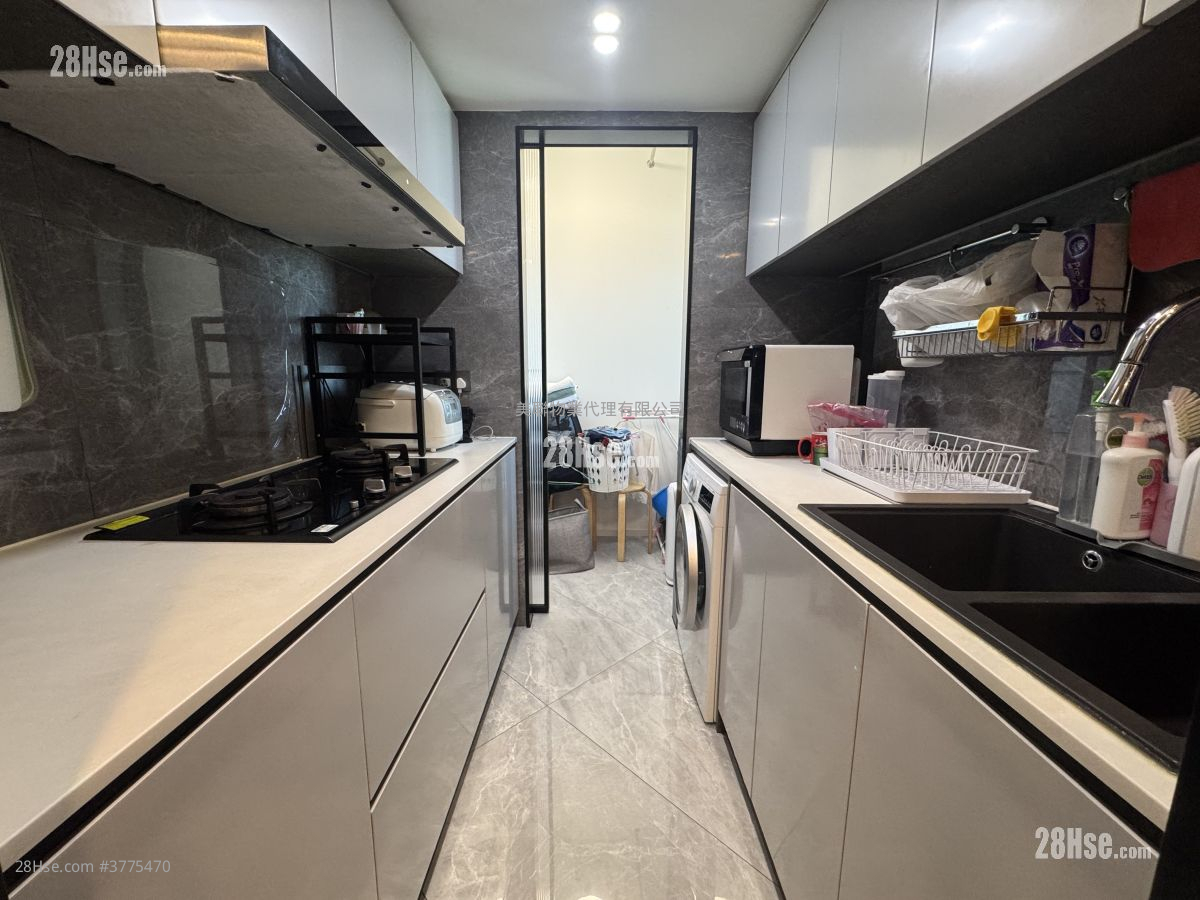 Grand Promenade Sell 3 Bedrooms , 2 Bathrooms 1,129 ft²