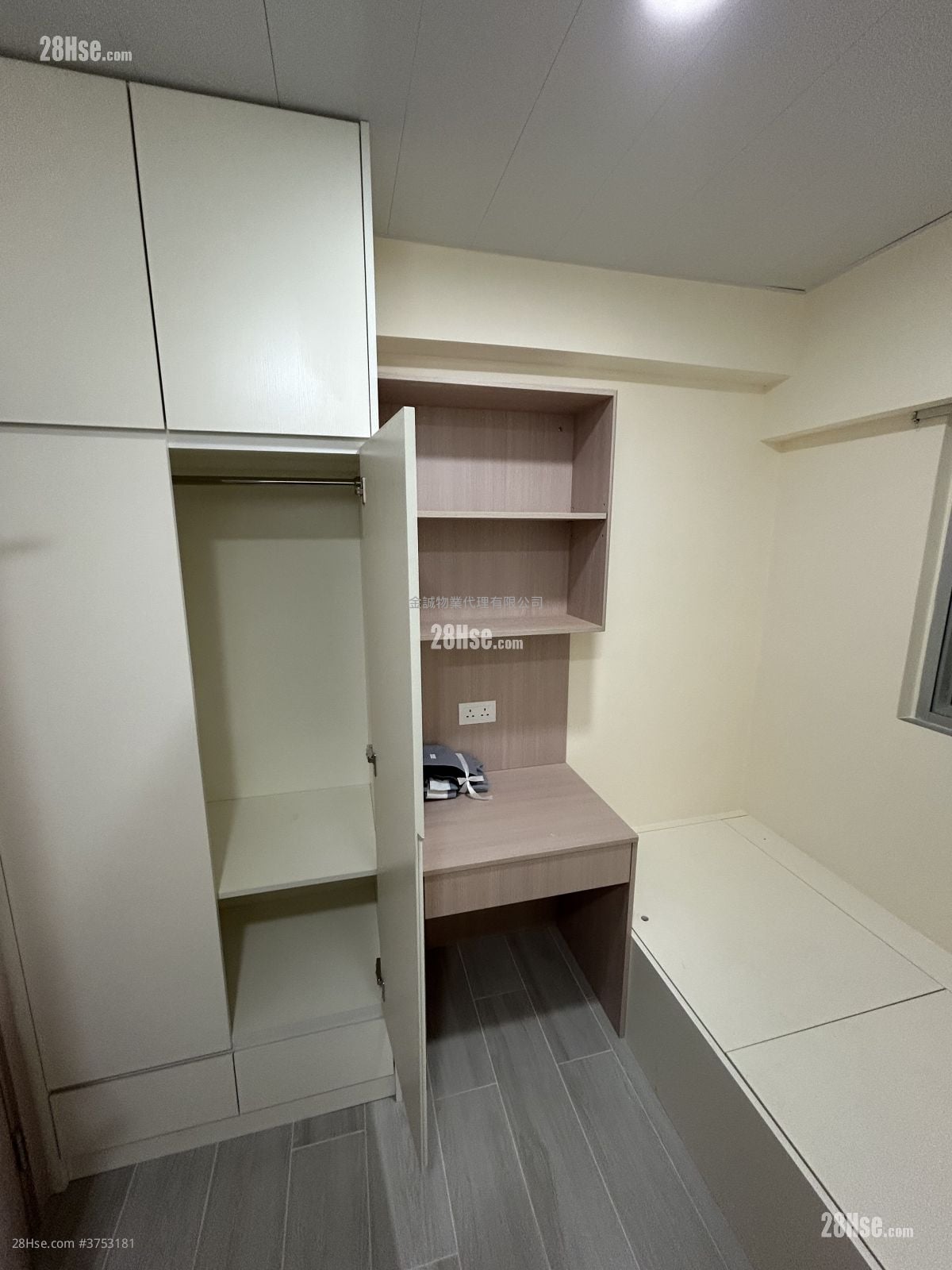 Tai Fat Building Rental Studio , 1 Bathroom 90 ft²