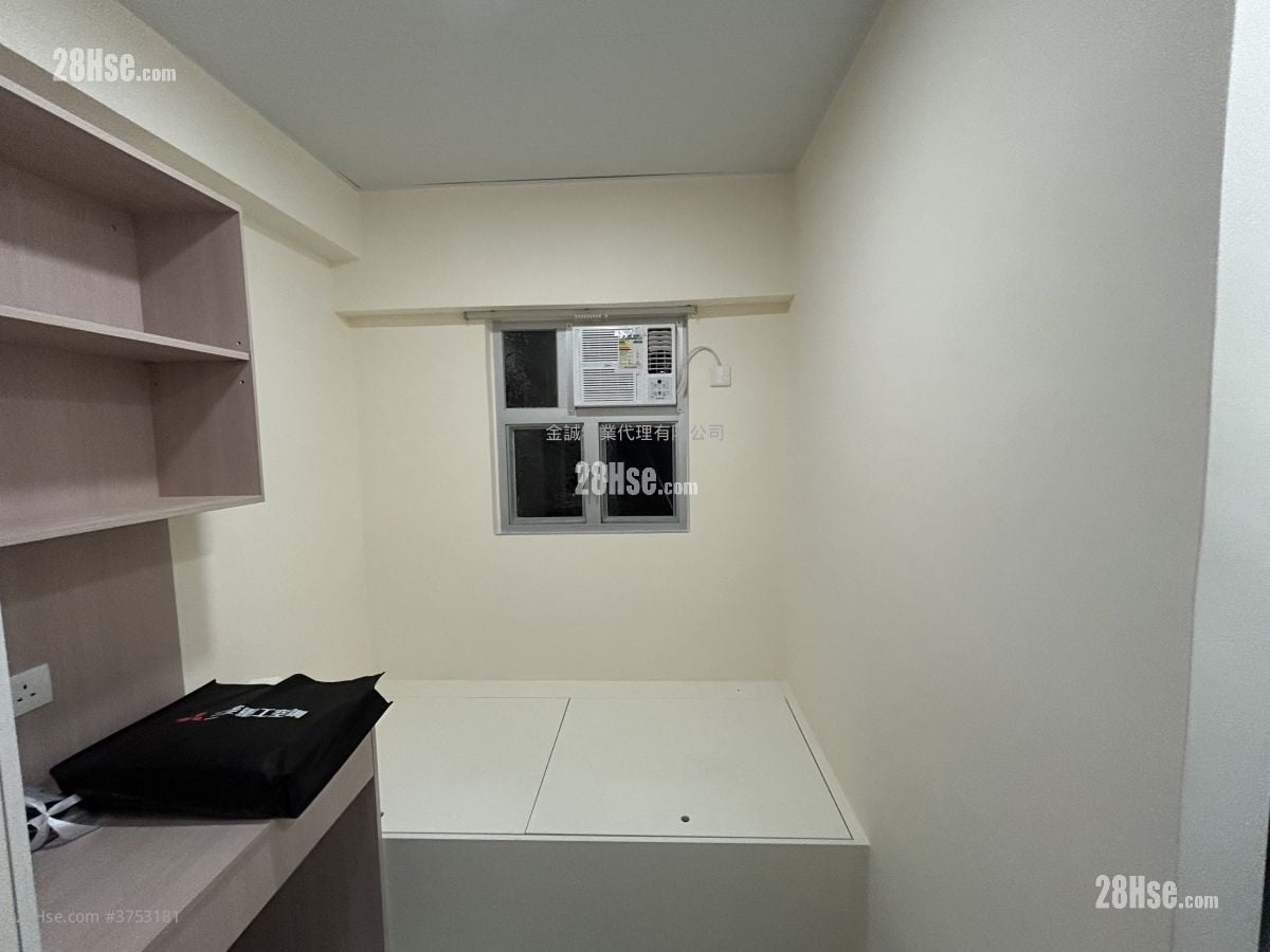 Tai Fat Building Rental Studio , 1 Bathroom 90 ft²