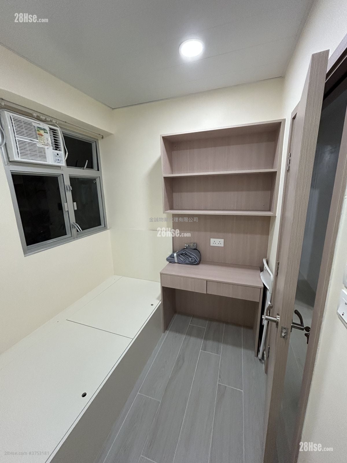 Tai Fat Building Rental Studio , 1 Bathroom 90 ft²